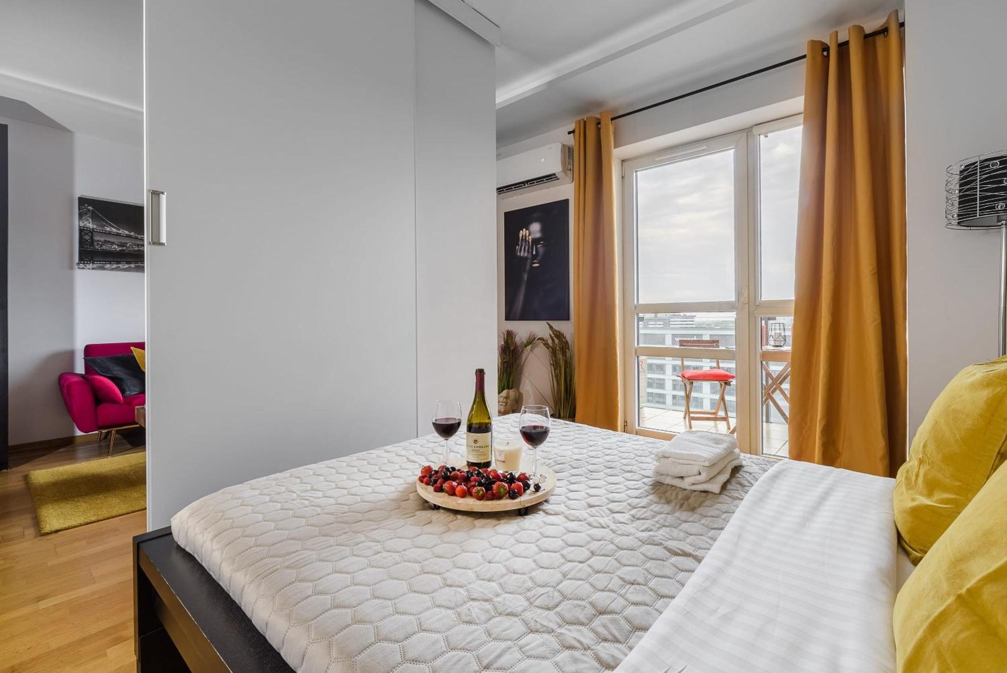 Lumina Apart With Balcony Platinum Tower Варшава Екстериор снимка