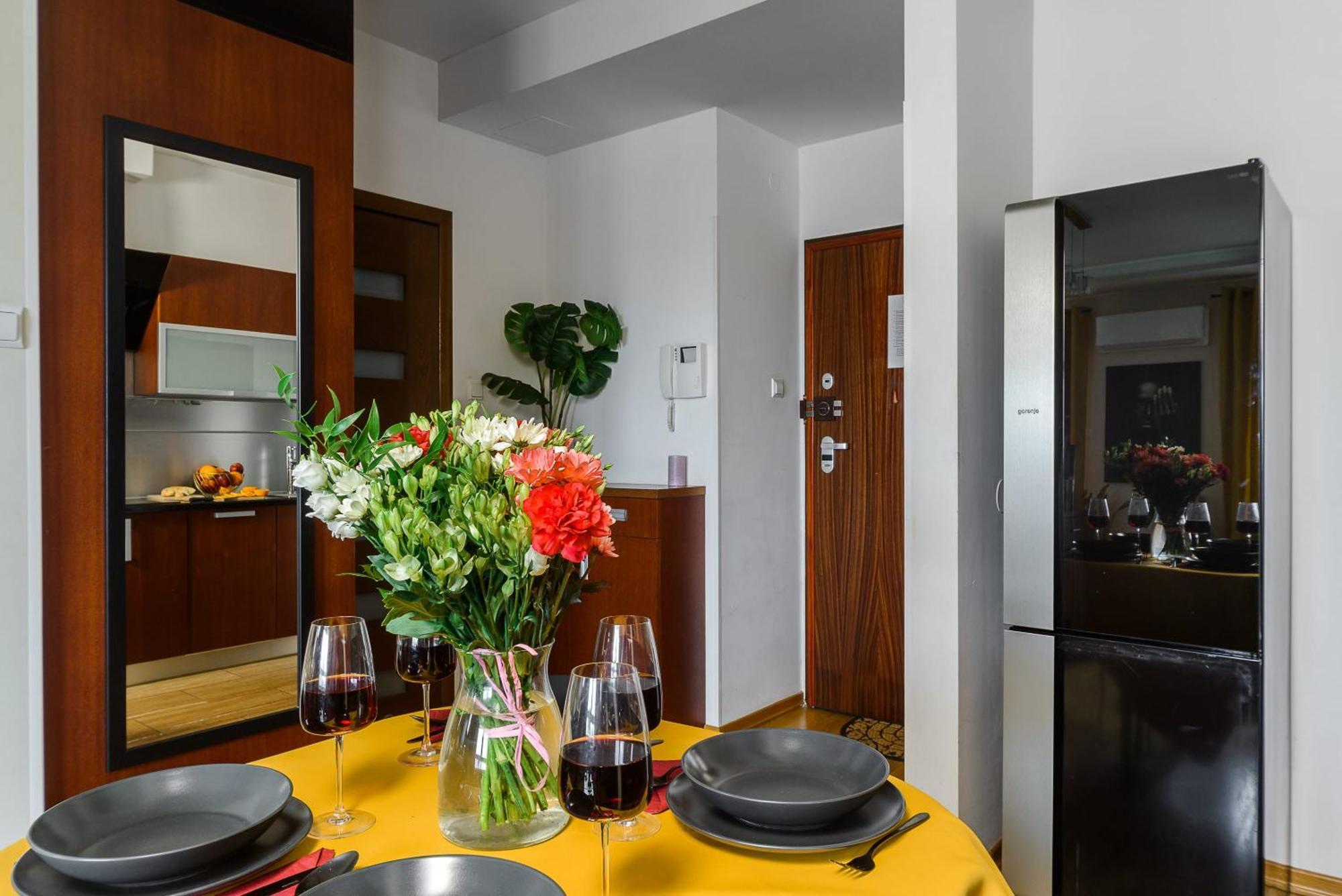 Lumina Apart With Balcony Platinum Tower Варшава Екстериор снимка