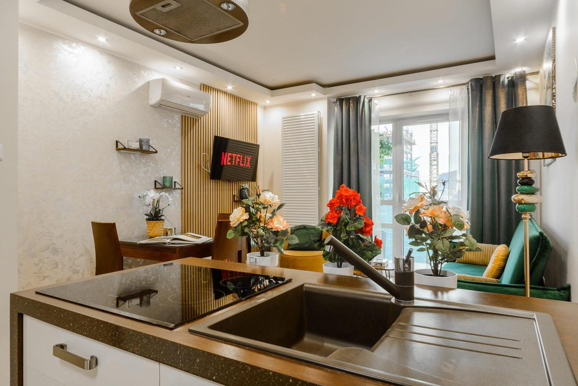 Lumina Apart With Balcony Platinum Tower Варшава Екстериор снимка